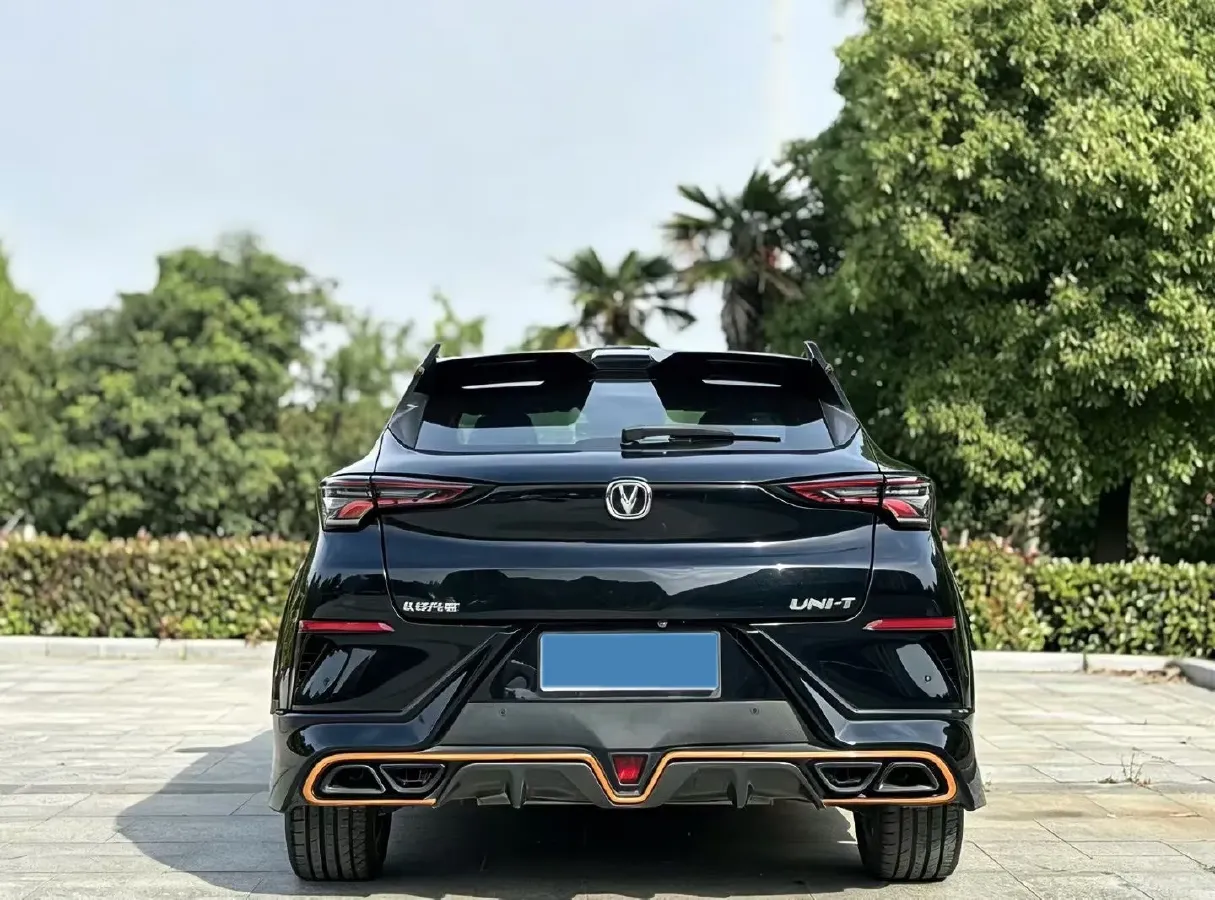2022 ChangAn UNI-T 1.5T 188HP L4 7DCT,autocango,china used car exporter,china ev exporter,chinese used car exporter,chinese used ev exporter