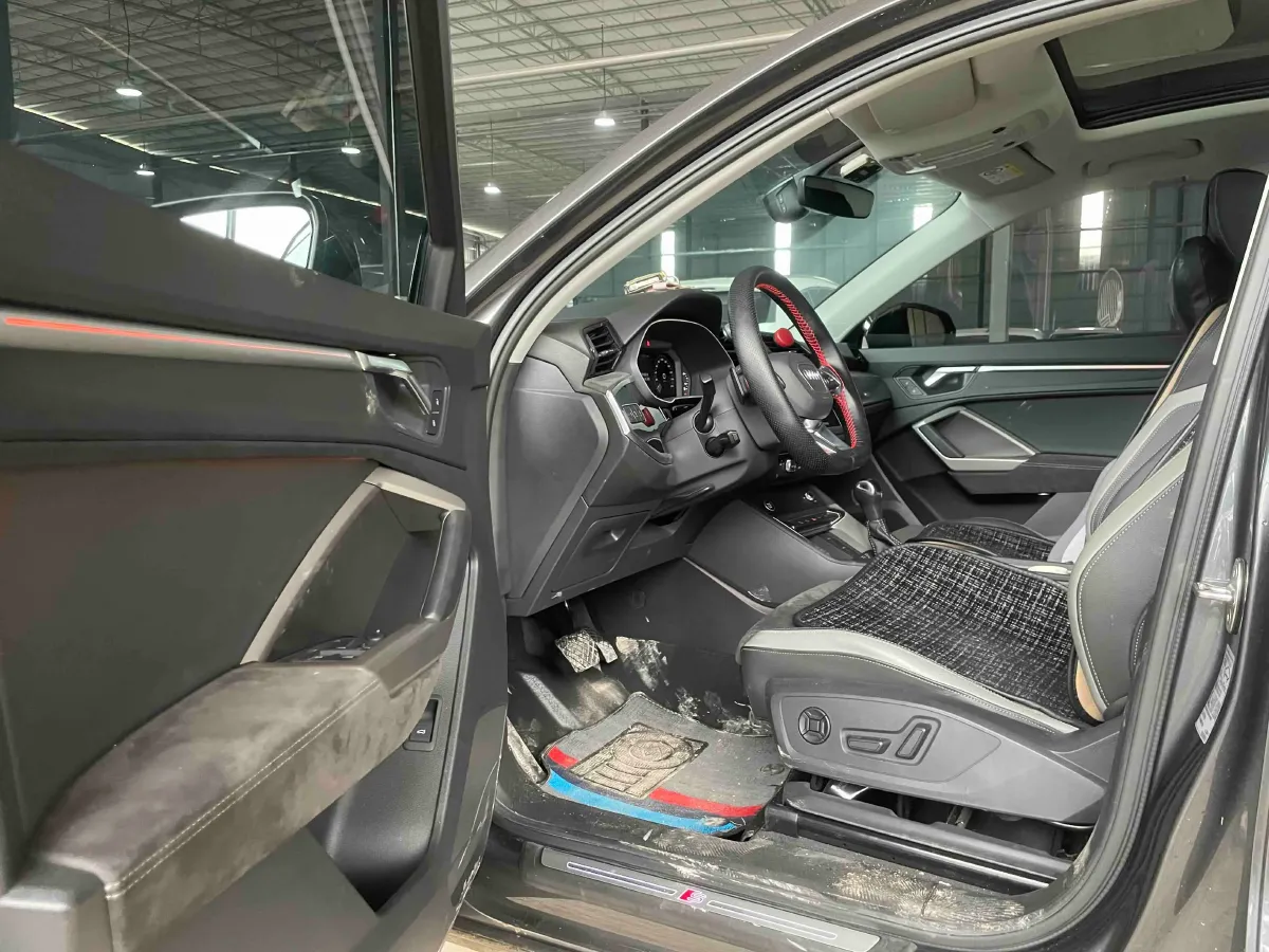 2022 Audi Q3 1.4T 150HP L4 7DCT,autocango,china used car exporter,china ev exporter,chinese used car exporter,chinese used ev exporter
