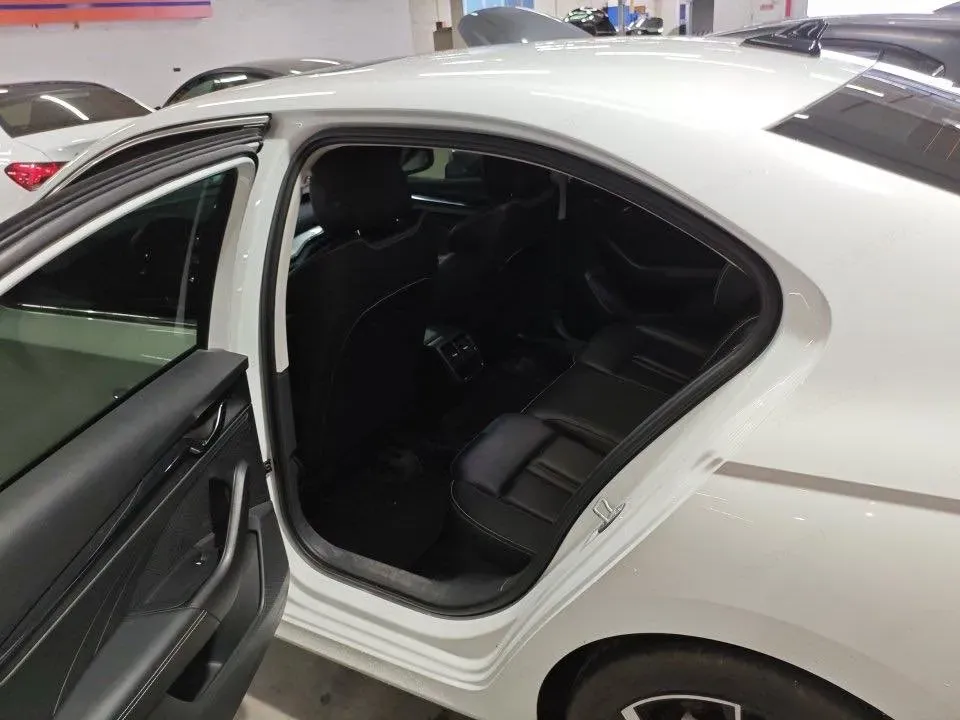 2023 Skoda Octavia 1.4T 150HP L4 7DCT,autocango,china used car exporter,china ev exporter,chinese used car exporter,chinese used ev exporter