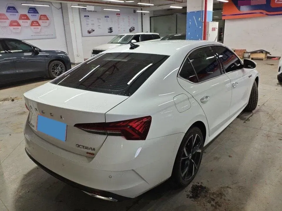 2023 Skoda Octavia 1.4T 150HP L4 7DCT,autocango,china used car exporter,china ev exporter,chinese used car exporter,chinese used ev exporter