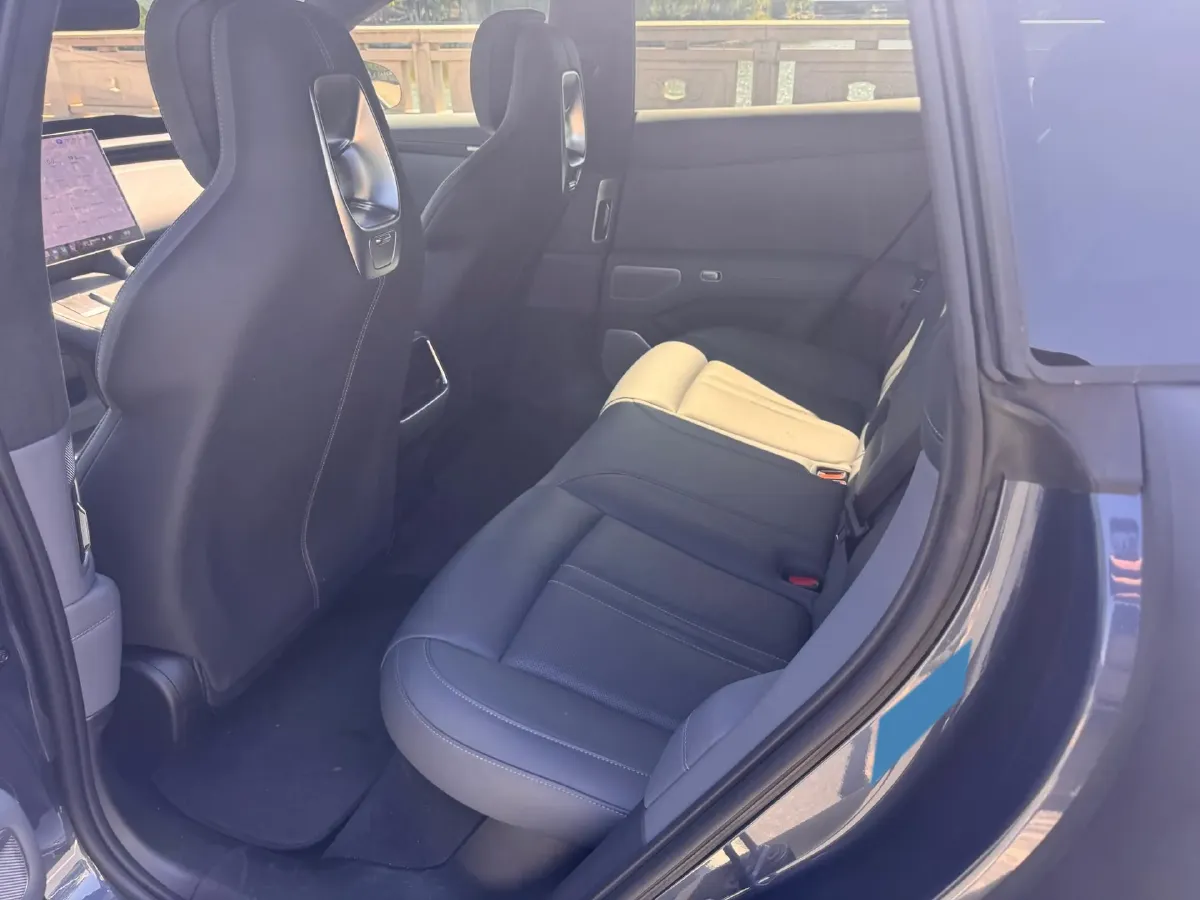 2025 MI YU7 BEV 101.7KWH,autocango,china used car exporter,china ev exporter,chinese used car exporter,chinese used ev exporter