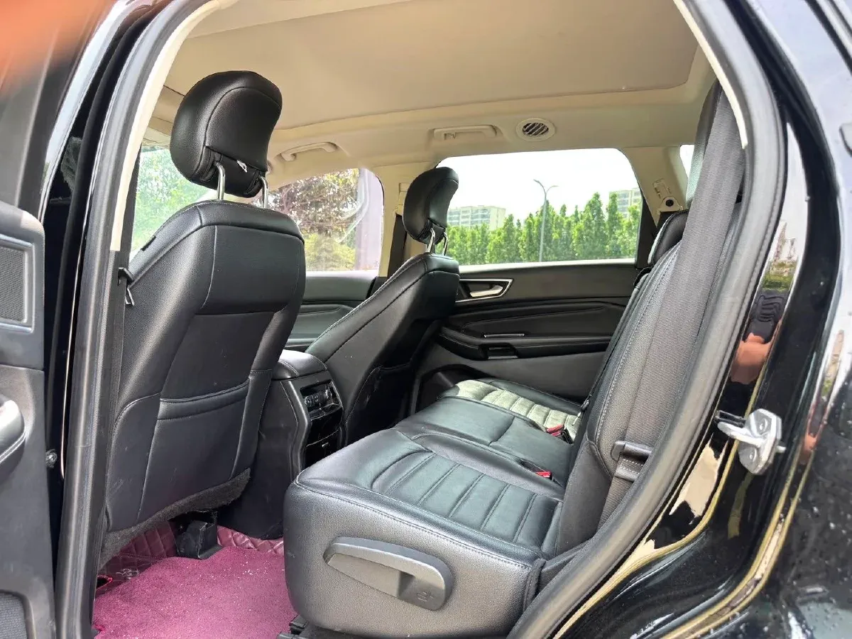 2018 Ford Edge 2.0T 245HP L4 6AT,autocango,china used car exporter,china ev exporter,chinese used car exporter,chinese used ev exporter