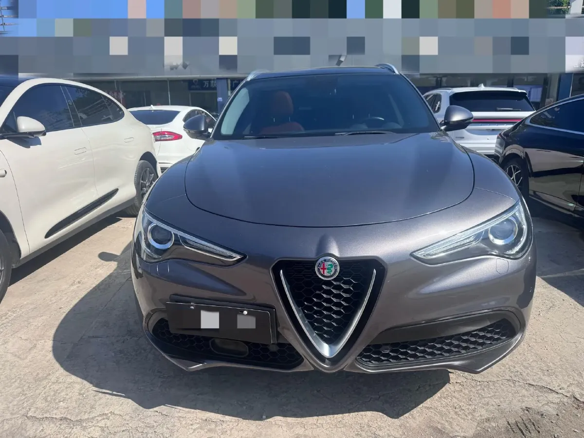 2021 Alfa Romeo Stelvio 2.0T 280HP L4 8AT,autocango,china used car exporter,china ev exporter,chinese used car exporter,chinese used ev exporter
