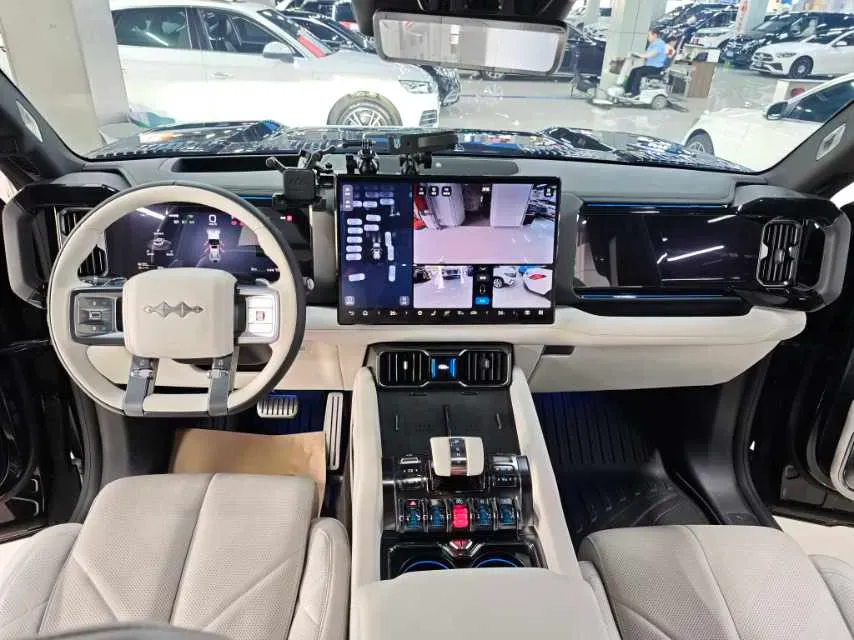 2025 FangChengBao Bao 8 2.0T 245HP L4 E-CVT PHEV 36.8KWH,autocango,china used car exporter,china ev exporter,chinese used car exporter,chinese used ev exporter