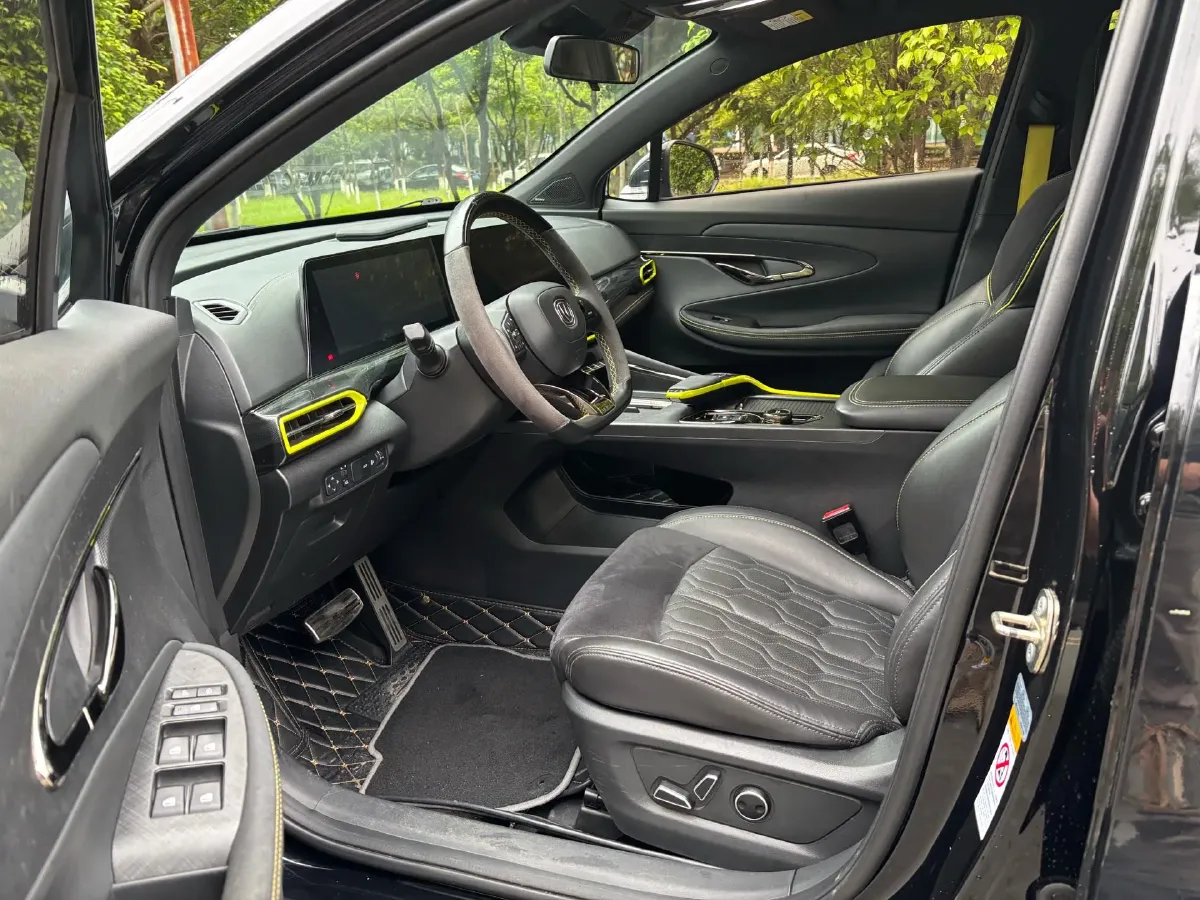 2022 ChangAn UNI-T 1.5T 188HP L4 7DCT,autocango,china used car exporter,china ev exporter,chinese used car exporter,chinese used ev exporter