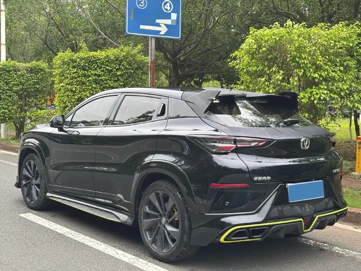 2022 ChangAn UNI-T 1.5T 188HP L4 7DCT,autocango,china used car exporter,china ev exporter,chinese used car exporter,chinese used ev exporter