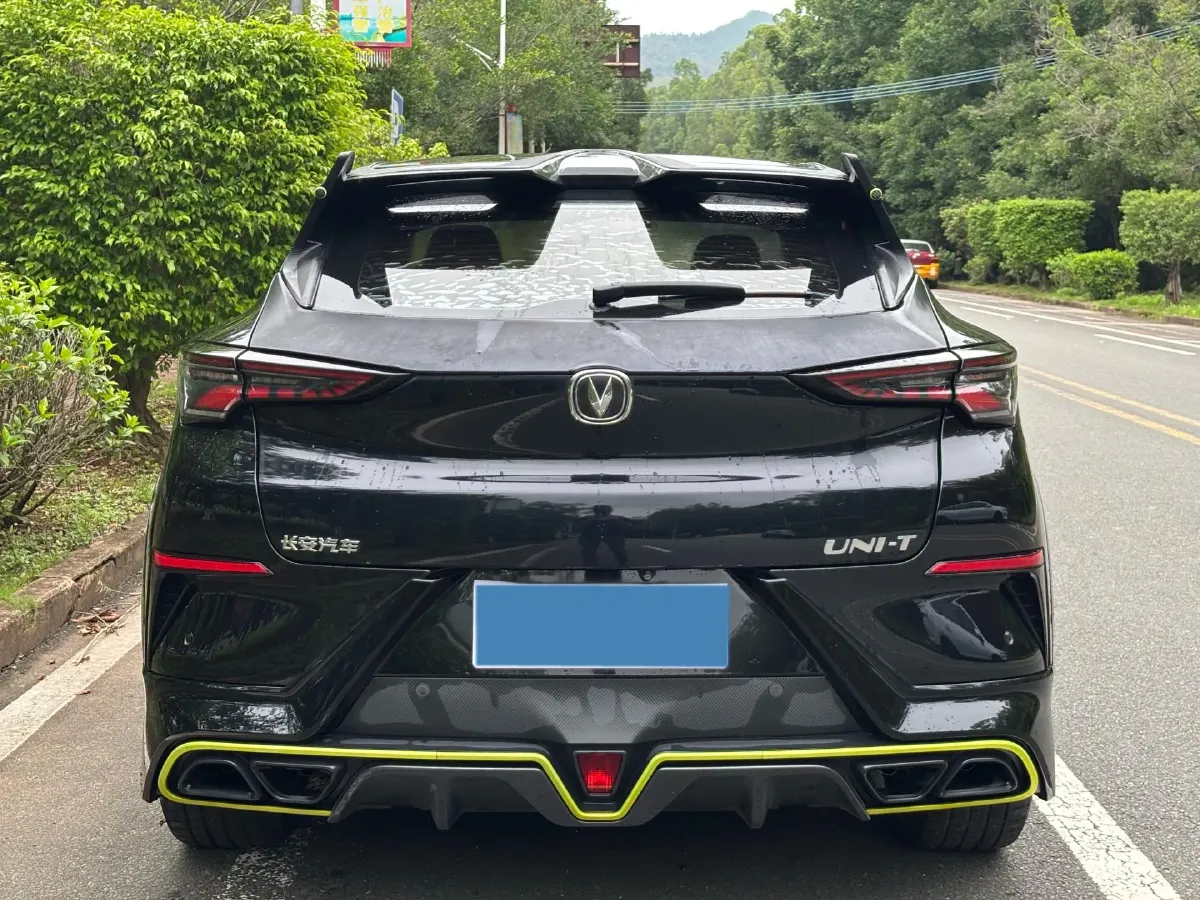 2022 ChangAn UNI-T 1.5T 188HP L4 7DCT,autocango,china used car exporter,china ev exporter,chinese used car exporter,chinese used ev exporter