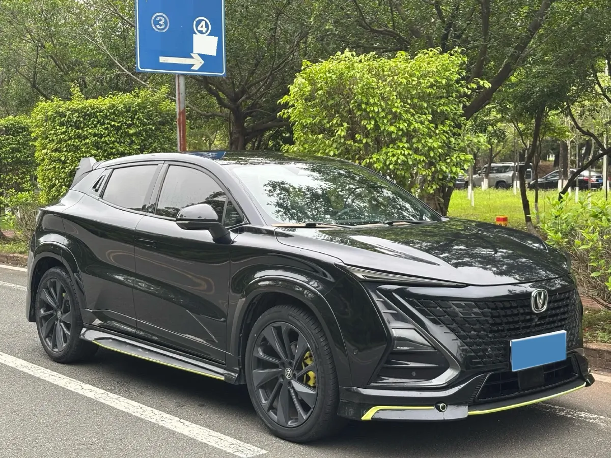 2022 ChangAn UNI-T 1.5T 188HP L4 7DCT,autocango,china used car exporter,china ev exporter,chinese used car exporter,chinese used ev exporter