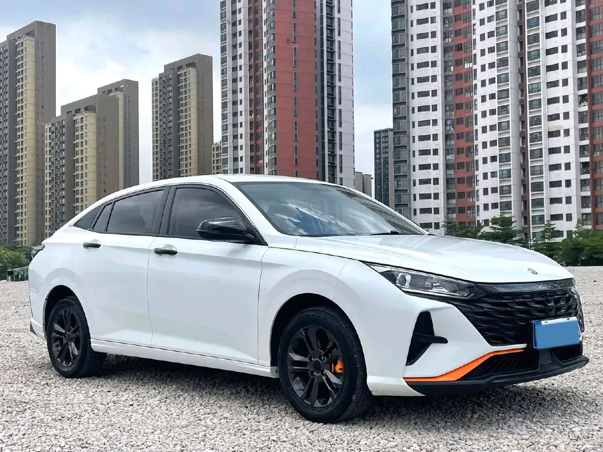 2023 DongFeng Aeolus YiXuan 1.5L 125HP L4 6DCT,autocango,china used car exporter,china ev exporter,chinese used car exporter,chinese used ev exporter