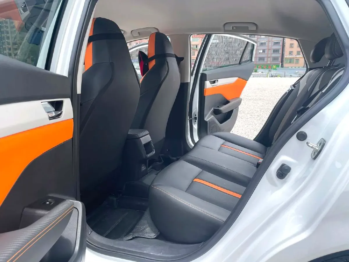 2023 DongFeng Aeolus YiXuan 1.5L 125HP L4 6DCT,autocango,china used car exporter,china ev exporter,chinese used car exporter,chinese used ev exporter