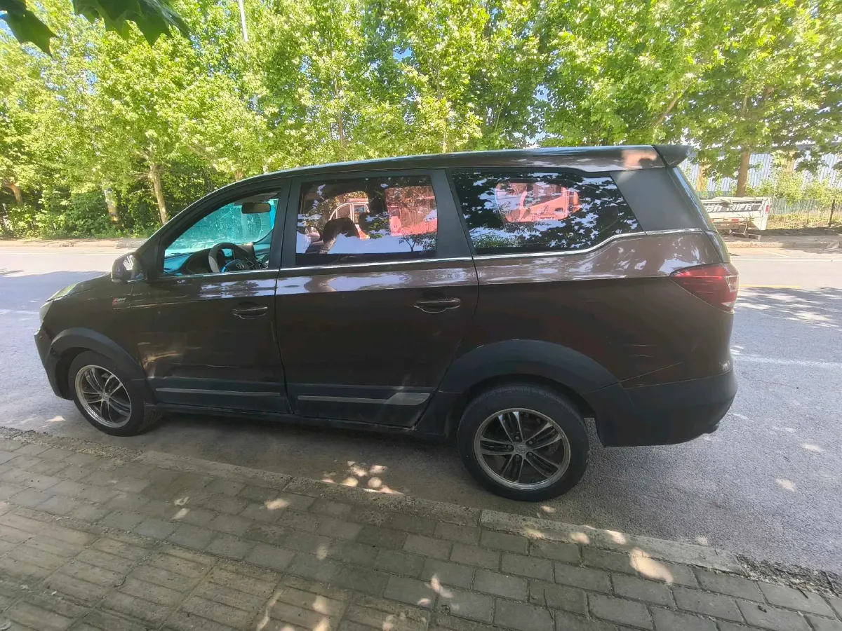 2017 BAIC WeiWang M60 1.5T 150HP L4 CVT,autocango,china used car exporter,china ev exporter,chinese used car exporter,chinese used ev exporter