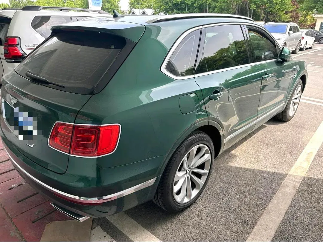 2018 Bentley Bentayga 4.0T 550HP V8 8AT,autocango,china used car exporter,china ev exporter,chinese used car exporter,chinese used ev exporter