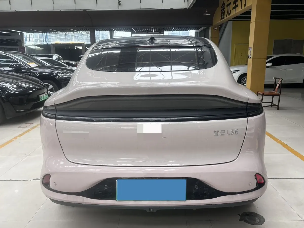 2023 IM LS6 BEV 71KWH,autocango,china used car exporter,china ev exporter,chinese used car exporter,chinese used ev exporter