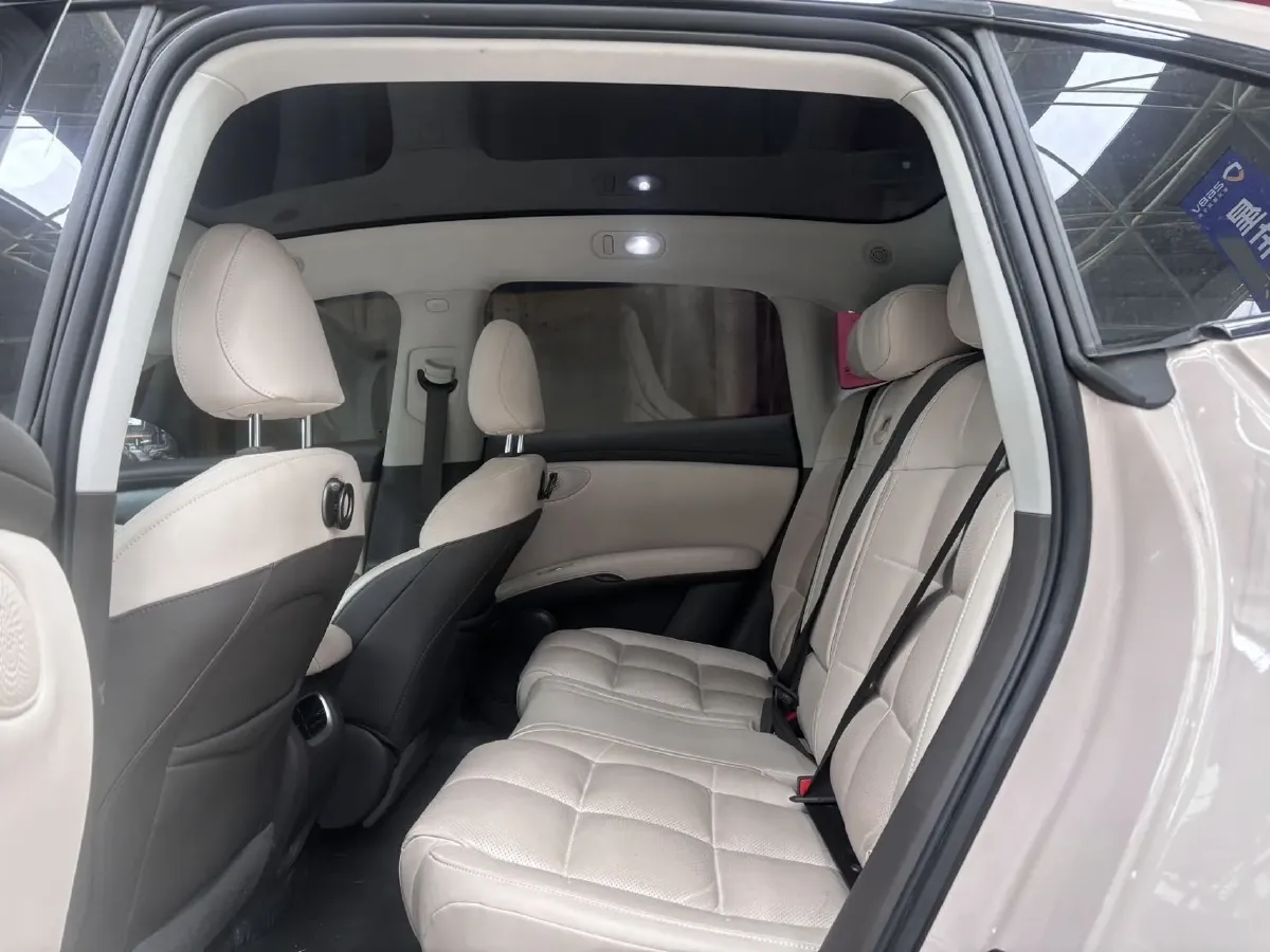 2023 IM LS6 BEV 71KWH,autocango,china used car exporter,china ev exporter,chinese used car exporter,chinese used ev exporter