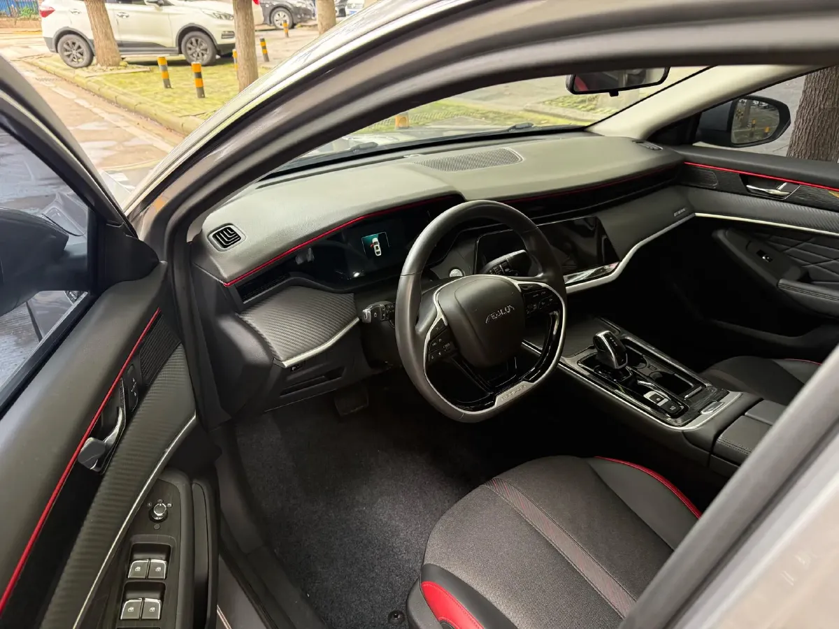 2021 DongFeng Aeolus YiXuan MAX 1.5T 190HP L4 7DCT,autocango,china used car exporter,china ev exporter,chinese used car exporter,chinese used ev exporter