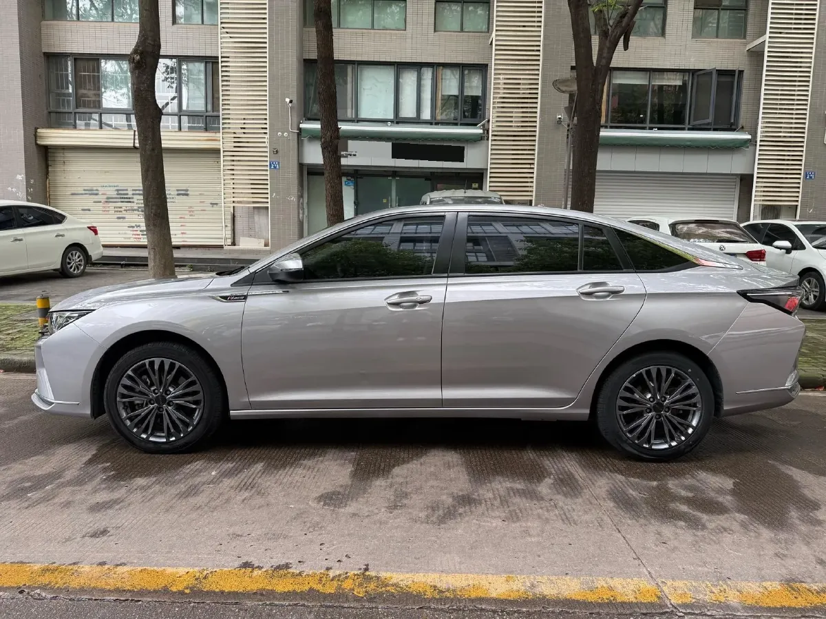 2021 DongFeng Aeolus YiXuan MAX 1.5T 190HP L4 7DCT,autocango,china used car exporter,china ev exporter,chinese used car exporter,chinese used ev exporter