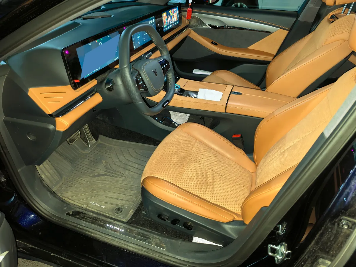2024 Voyah ZhuiGuang 1.5T 136HP L4 PHEV 43KWH,autocango,china used car exporter,china ev exporter,chinese used car exporter,chinese used ev exporter