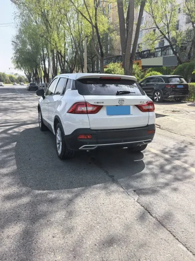 2017 Brilliance Auto V3 1.5L 112HP L4 5AT,autocango,china used car exporter,china ev exporter,chinese used car exporter,chinese used ev exporter