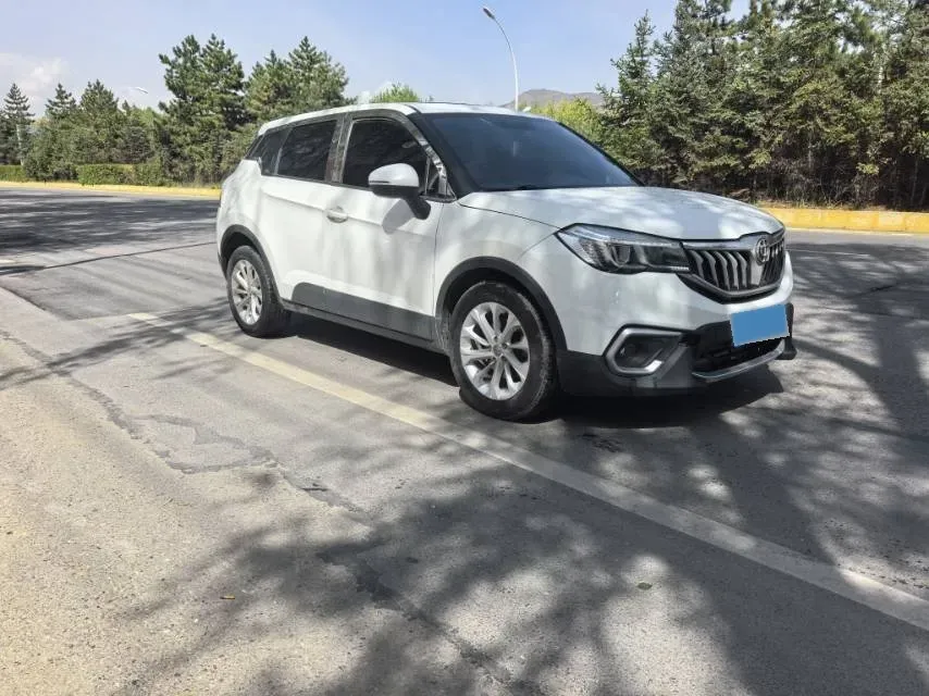 2017 Brilliance Auto V3 1.5L 112HP L4 5AT,autocango,china used car exporter,china ev exporter,chinese used car exporter,chinese used ev exporter