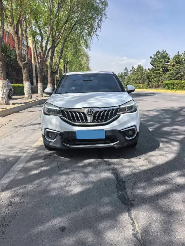 2017 Brilliance Auto V3 1.5L 112HP L4 5AT,autocango,china used car exporter,china ev exporter,chinese used car exporter,chinese used ev exporter
