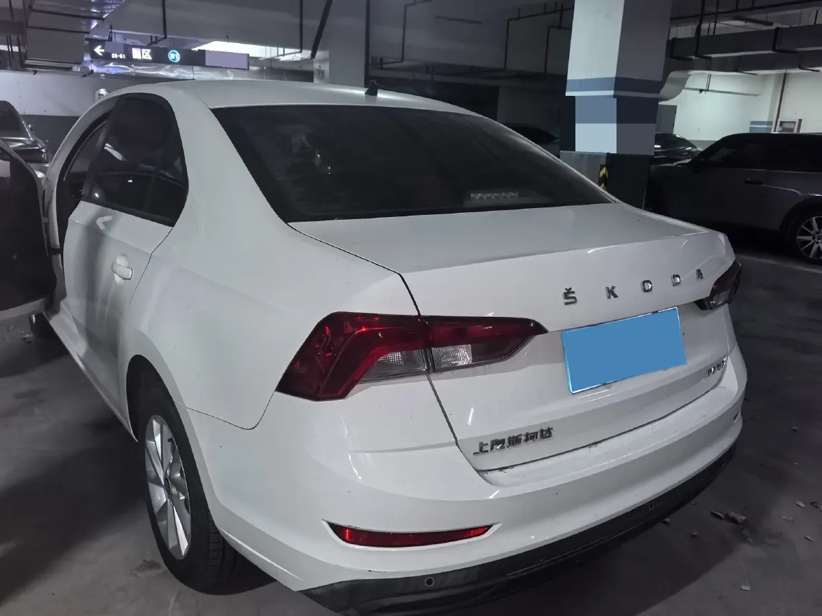 2020 DongFeng Aeolus YiXuan 1.5T 150HP L4 6DCT,autocango,china used car exporter,china ev exporter,chinese used car exporter,chinese used ev exporter
