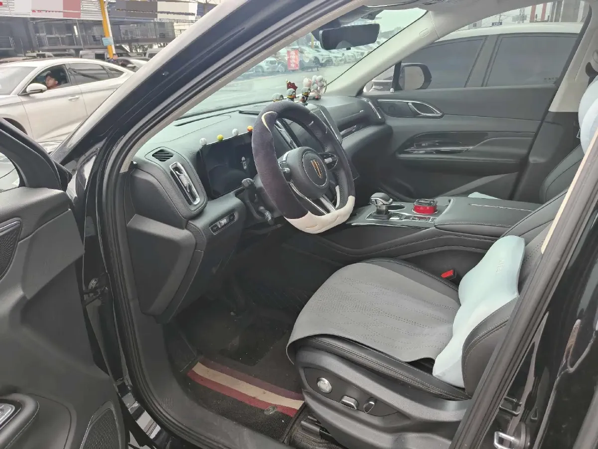 2024 HongQi HS3 1.5T 169HP L4 7DCT,autocango,china used car exporter,china ev exporter,chinese used car exporter,chinese used ev exporter