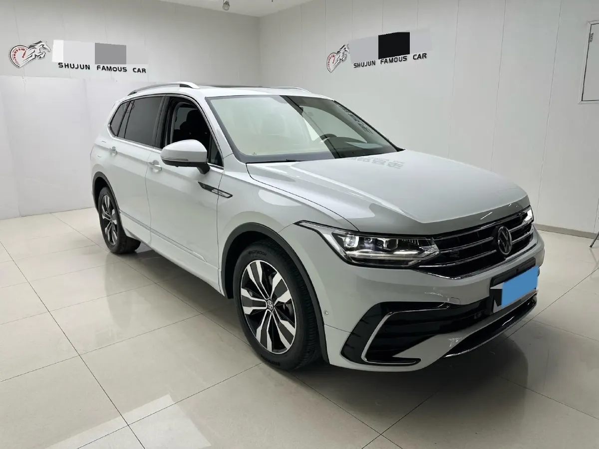 2024 Volkswagen Tiguan L 2.0T 220HP L4 7DCT,autocango,china used car exporter,china ev exporter,chinese used car exporter,chinese used ev exporter