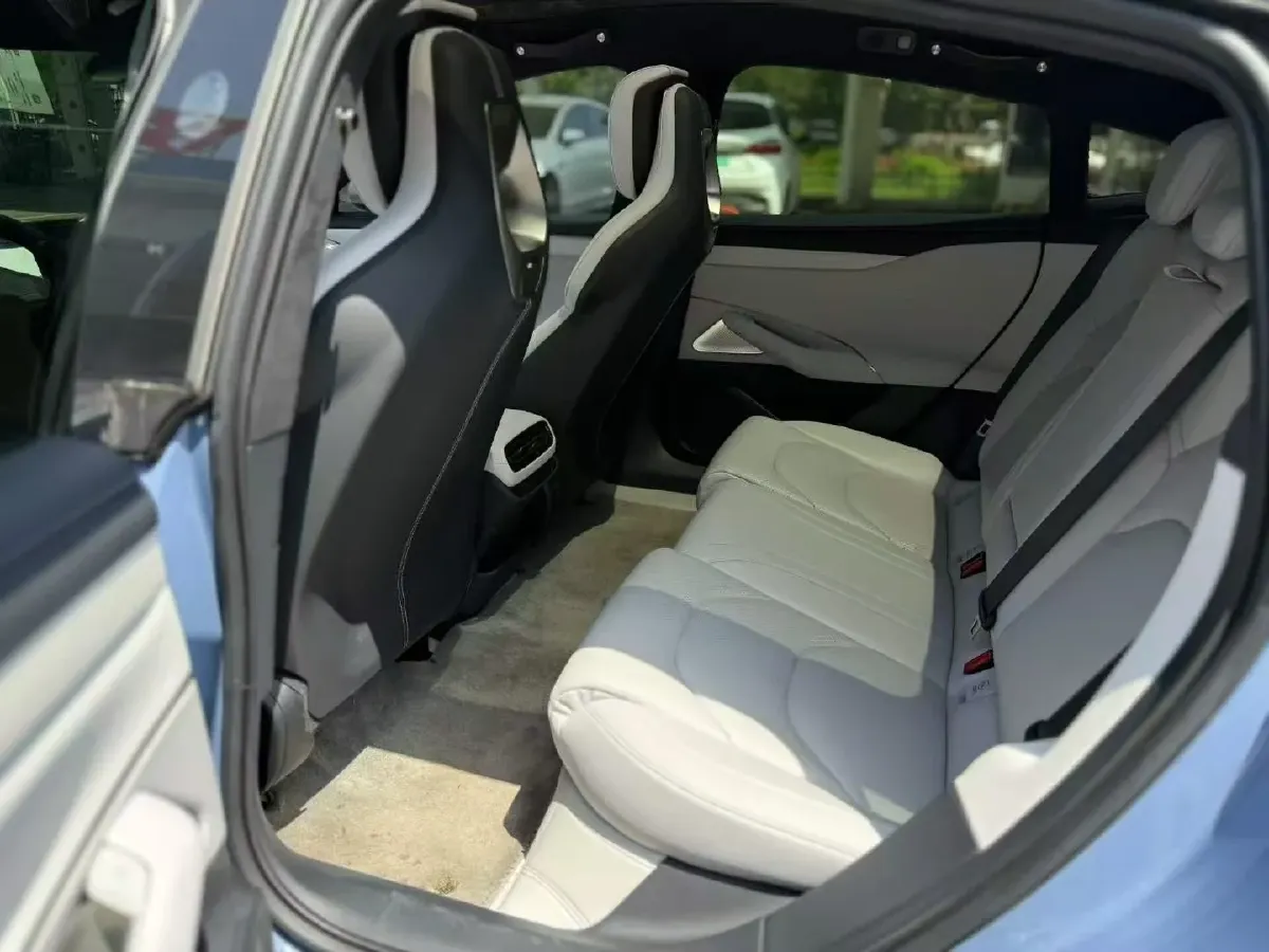 2024 MI SU7 BEV 101KWH,autocango,china used car exporter,china ev exporter,chinese used car exporter,chinese used ev exporter