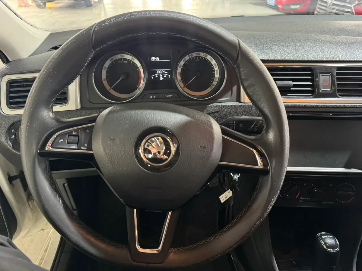 2019 Skoda Rapid Spaceback 1.5L 110HP L4 6AT,autocango,china used car exporter,china ev exporter,chinese used car exporter,chinese used ev exporter