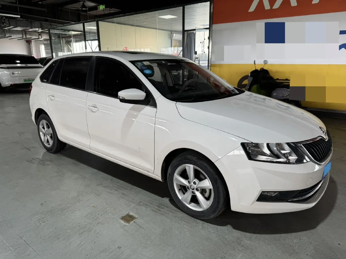 2019 Skoda Rapid Spaceback 1.5L 110HP L4 6AT,autocango,china used car exporter,china ev exporter,chinese used car exporter,chinese used ev exporter