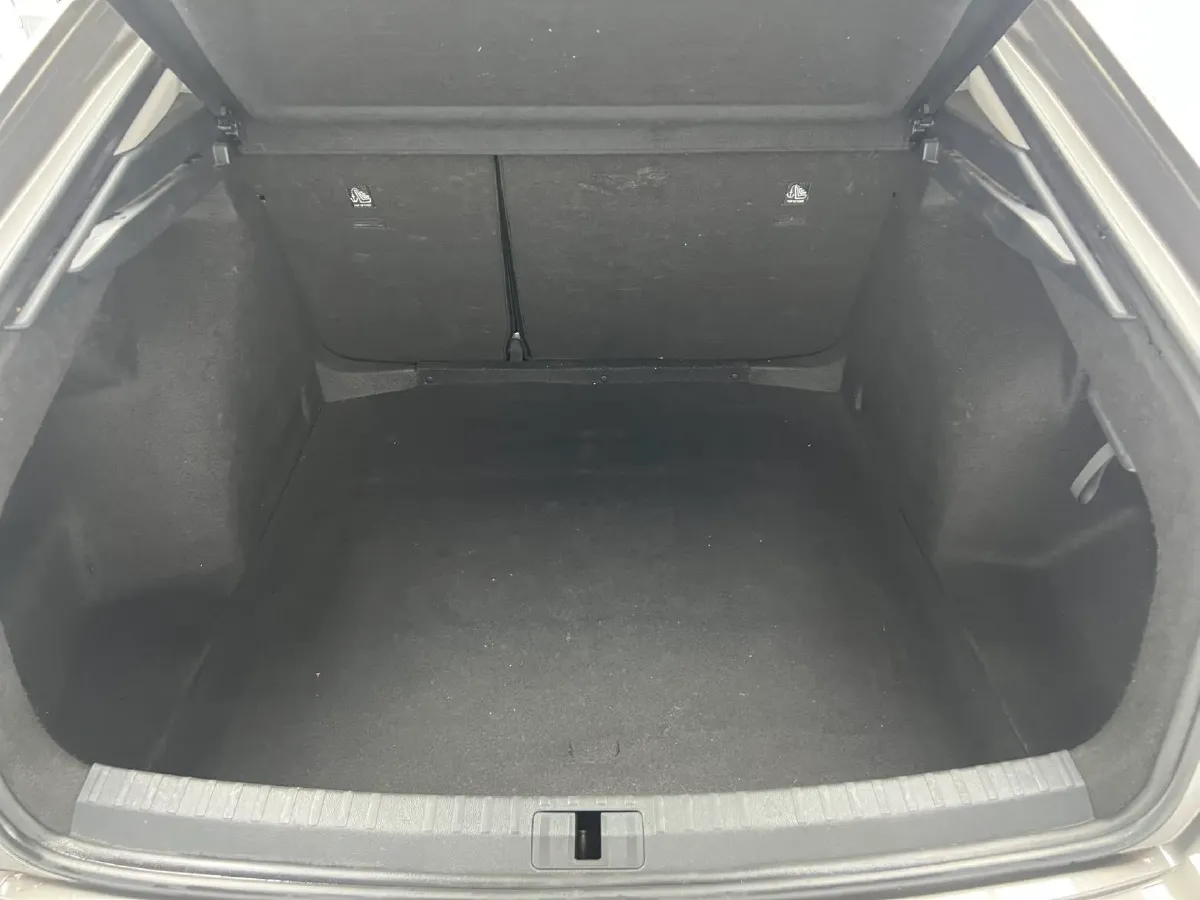 2021 Skoda Octavia 1.4T 150HP L4 7DCT,autocango,china used car exporter,china ev exporter,chinese used car exporter,chinese used ev exporter