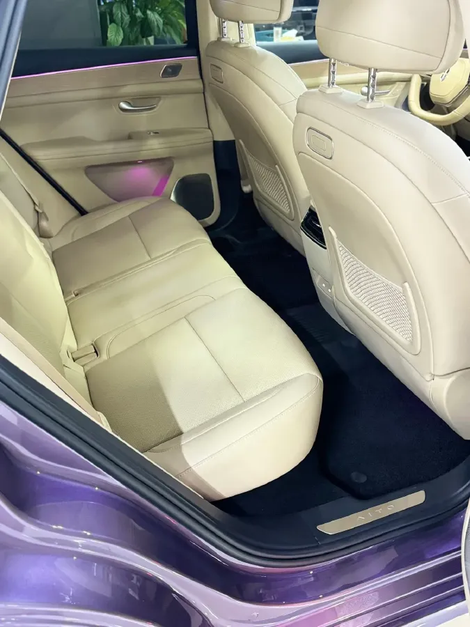 2025 AITO AITO M5 1.5T 152HP L4 REEV 42KWH,autocango,china used car exporter,china ev exporter,chinese used car exporter,chinese used ev exporter