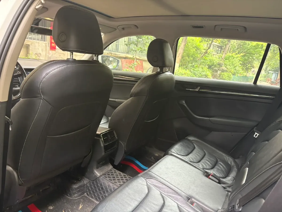 2018 Skoda Kodiak 2.0T 186HP L4 7DCT,autocango,china used car exporter,china ev exporter,chinese used car exporter,chinese used ev exporter