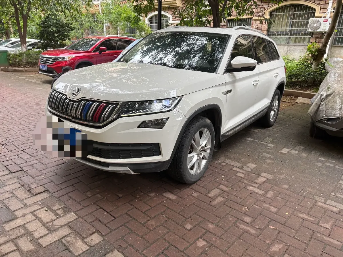2018 Skoda Kodiak 2.0T 186HP L4 7DCT,autocango,china used car exporter,china ev exporter,chinese used car exporter,chinese used ev exporter