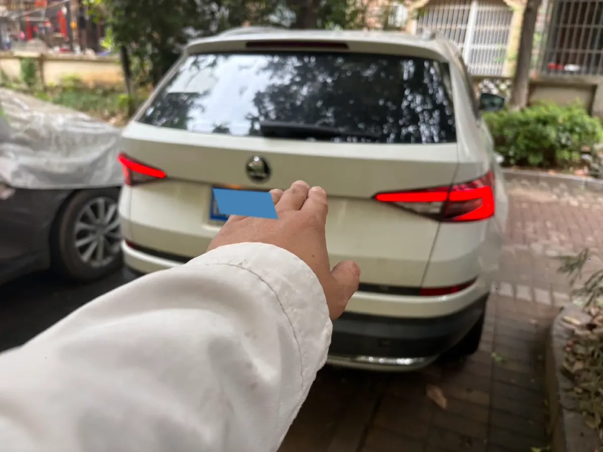 2018 Skoda Kodiak 2.0T 186HP L4 7DCT,autocango,china used car exporter,china ev exporter,chinese used car exporter,chinese used ev exporter