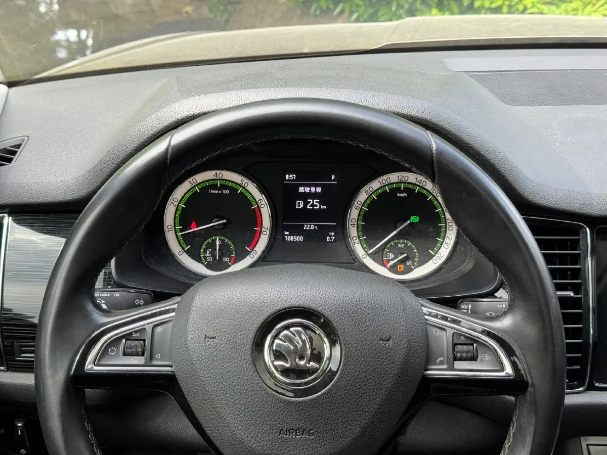 2018 Skoda Kodiak 2.0T 186HP L4 7DCT,autocango,china used car exporter,china ev exporter,chinese used car exporter,chinese used ev exporter
