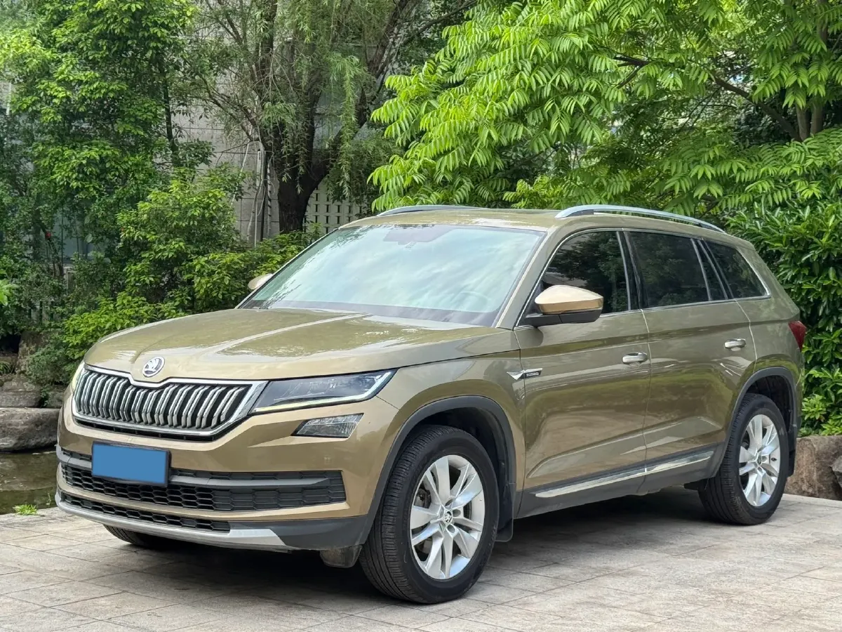 2018 Skoda Kodiak 2.0T 186HP L4 7DCT,autocango,china used car exporter,china ev exporter,chinese used car exporter,chinese used ev exporter