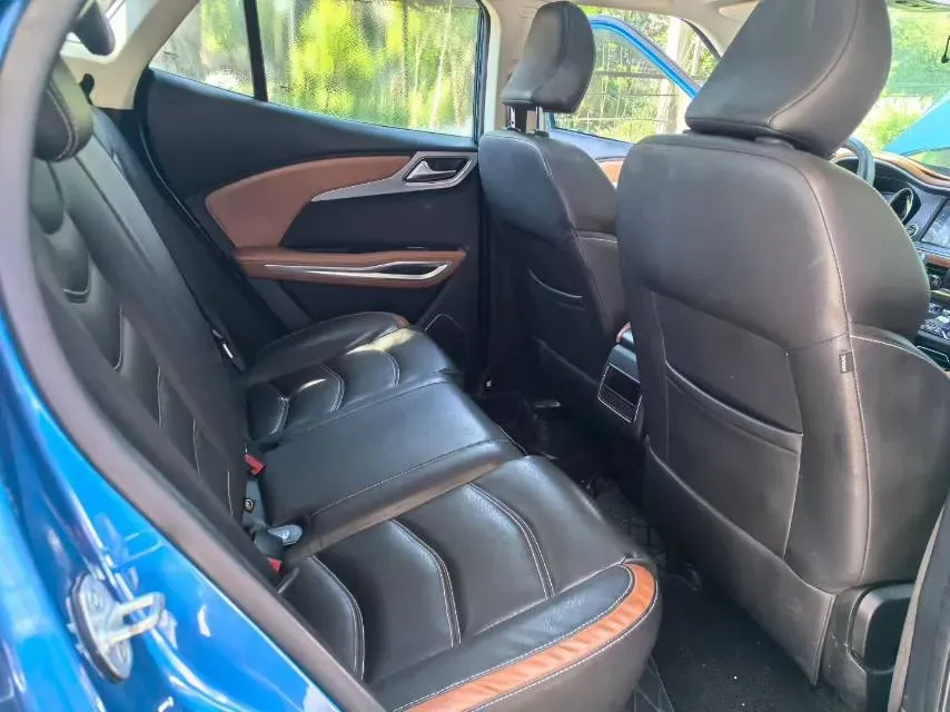 2017 Zotye T300 1.5L 112HP L4 5MT,autocango,china used car exporter,china ev exporter,chinese used car exporter,chinese used ev exporter