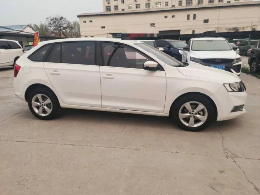 2019 Skoda Rapid Spaceback 1.5L 112HP L4 6AT,autocango,china used car exporter,china ev exporter,chinese used car exporter,chinese used ev exporter