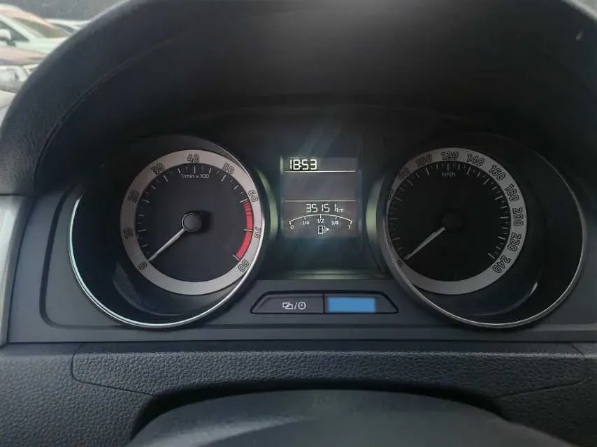 2019 Skoda Rapid Spaceback 1.5L 112HP L4 6AT,autocango,china used car exporter,china ev exporter,chinese used car exporter,chinese used ev exporter