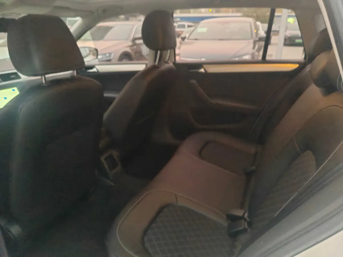 2019 Skoda Rapid Spaceback 1.5L 112HP L4 6AT,autocango,china used car exporter,china ev exporter,chinese used car exporter,chinese used ev exporter