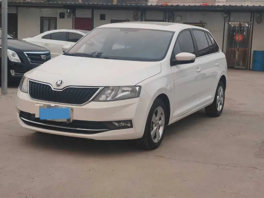 2019 Skoda Rapid Spaceback 1.5L 112HP L4 6AT,autocango,china used car exporter,china ev exporter,chinese used car exporter,chinese used ev exporter