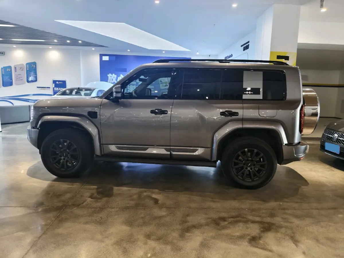 2025 FangChengBao Bao 5 1.5T 194HP L4 E-CVT PHEV 31.8KWH,autocango,china used car exporter,china ev exporter,chinese used car exporter,chinese used ev exporter