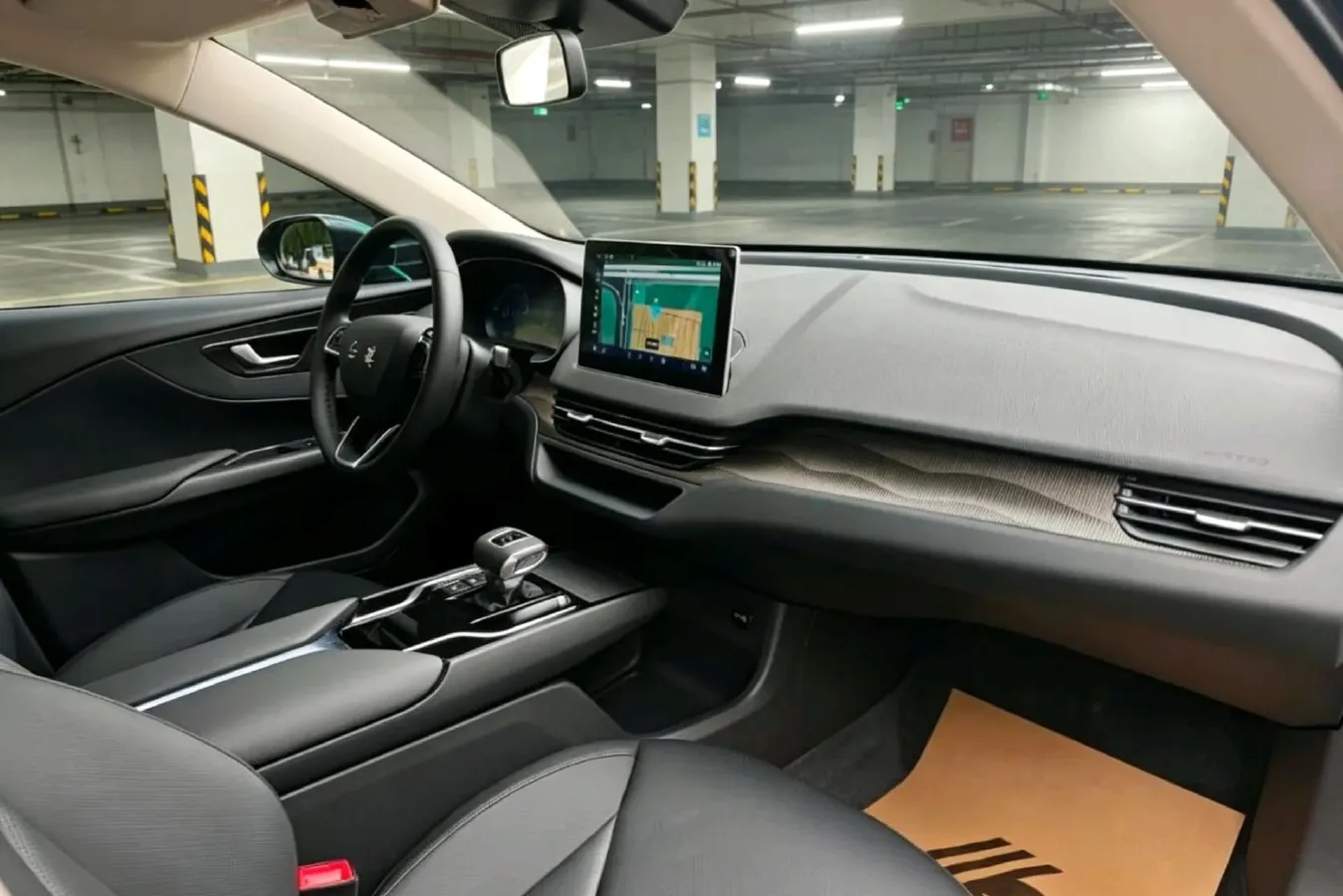 2022 HongQi E-QM5 BEV 54KWH,autocango,china used car exporter,china ev exporter,chinese used car exporter,chinese used ev exporter