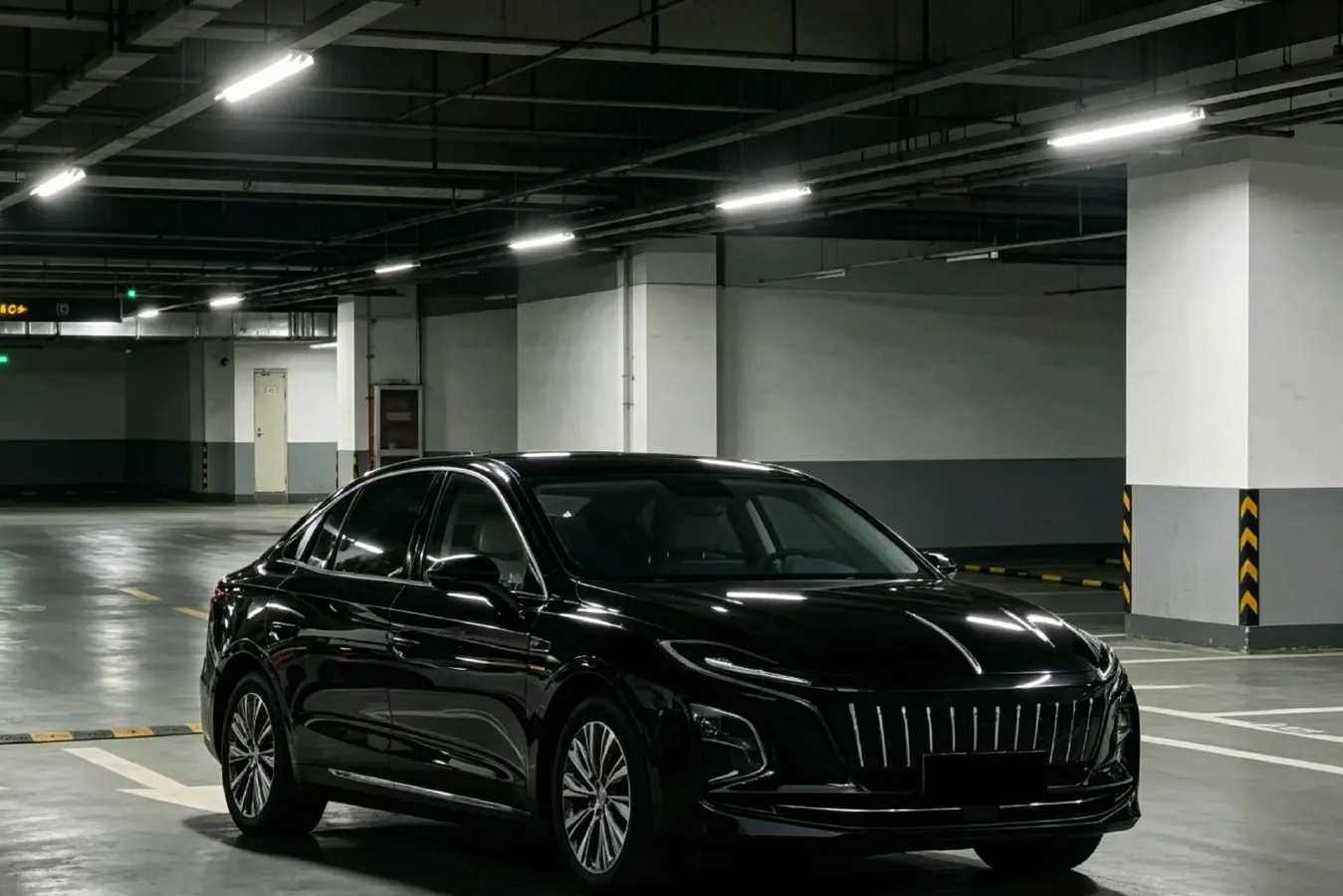 2022 HongQi E-QM5 BEV 54KWH,autocango,china used car exporter,china ev exporter,chinese used car exporter,chinese used ev exporter