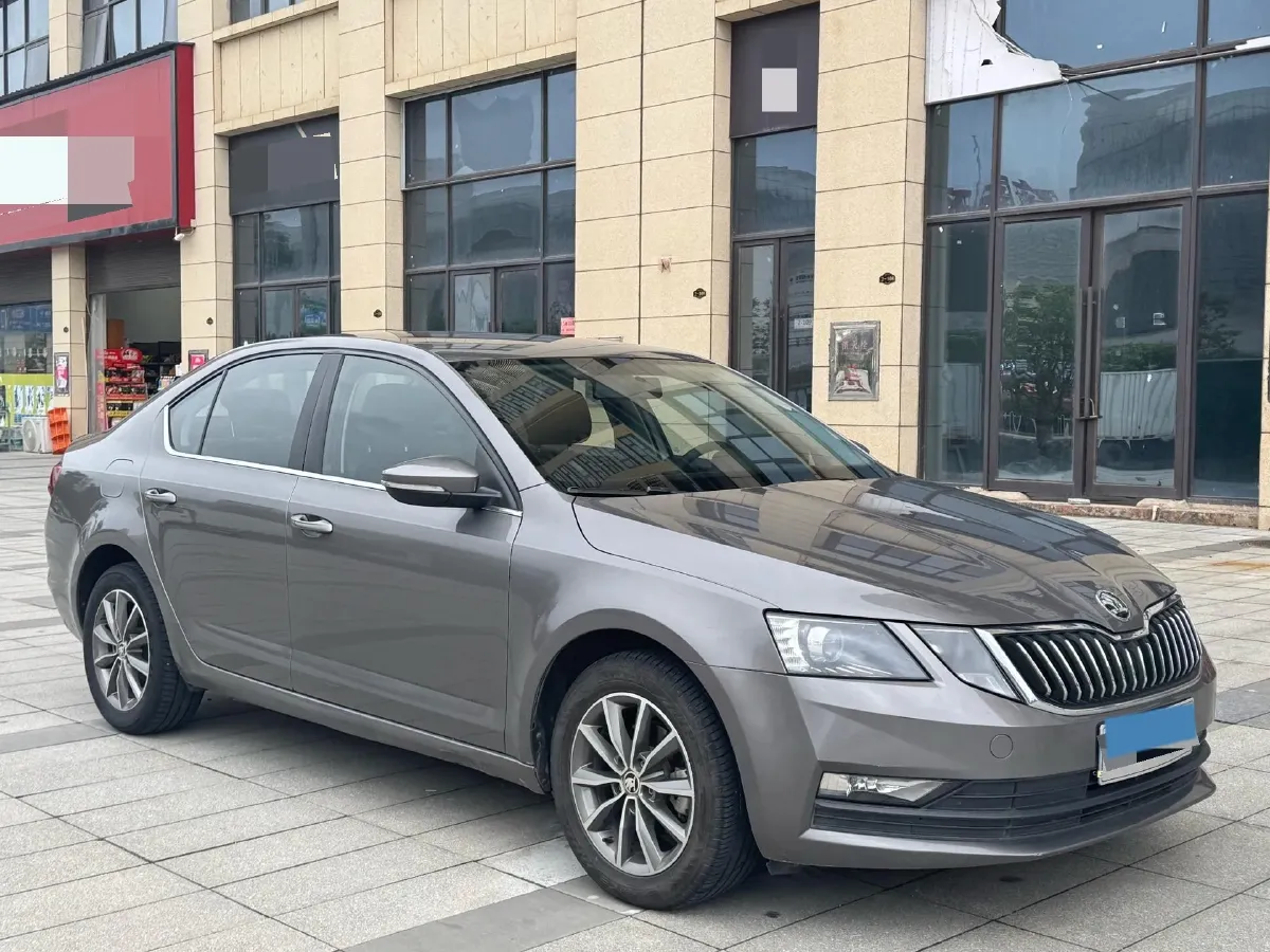 2021 Skoda Octavia 1.5L 113HP L4 6AT,autocango,china used car exporter,china ev exporter,chinese used car exporter,chinese used ev exporter