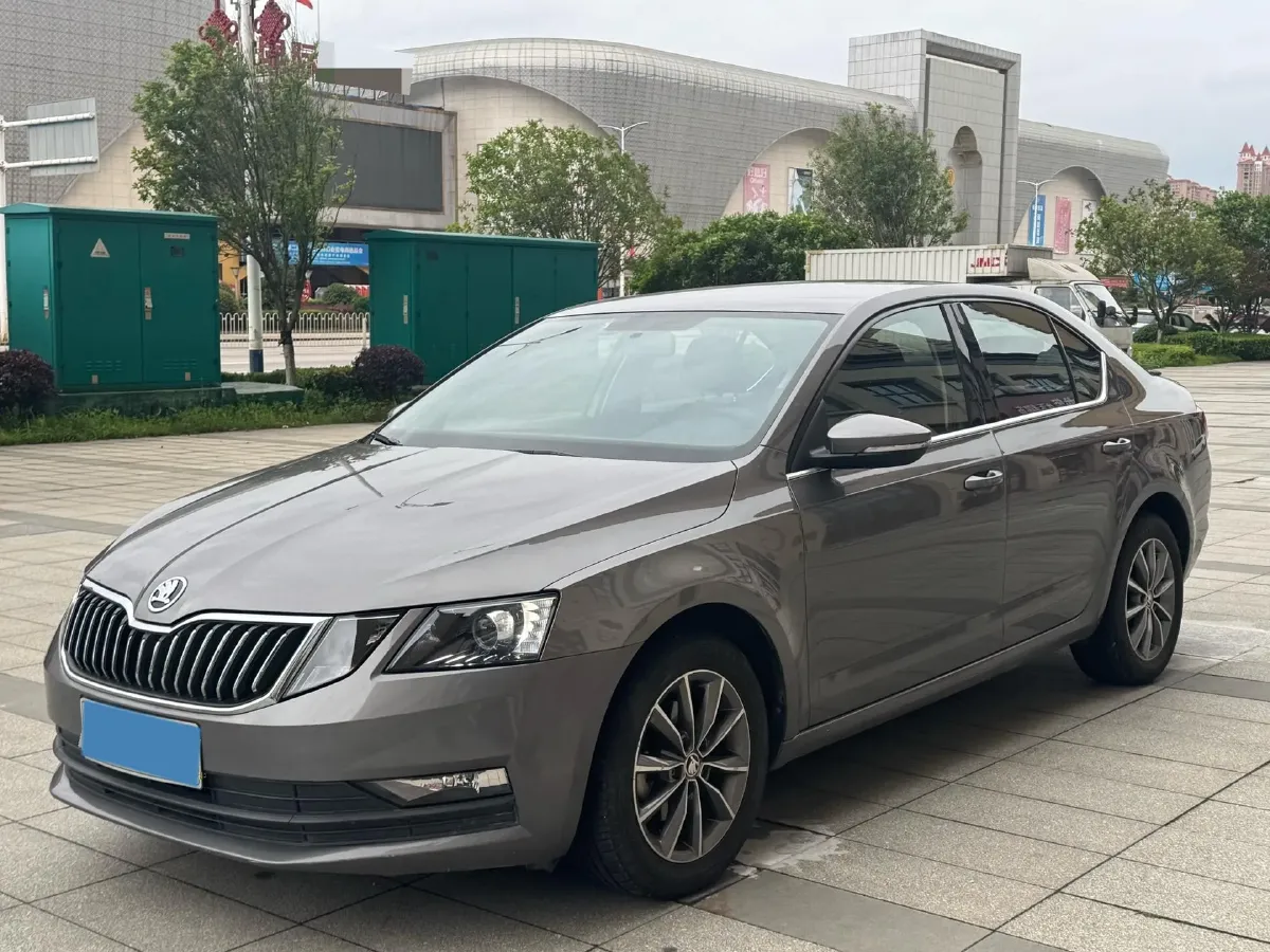 2021 Skoda Octavia 1.5L 113HP L4 6AT,autocango,china used car exporter,china ev exporter,chinese used car exporter,chinese used ev exporter