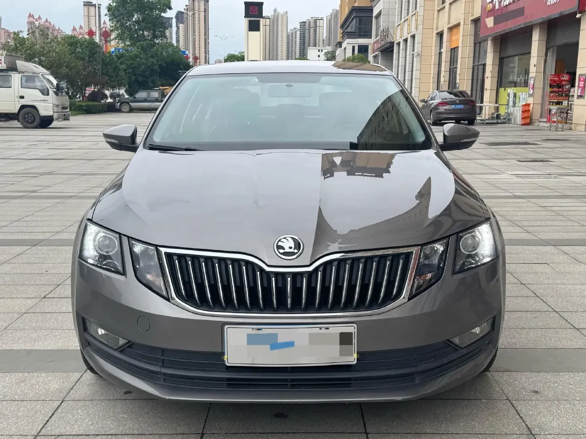 2021 Skoda Octavia 1.5L 113HP L4 6AT,autocango,china used car exporter,china ev exporter,chinese used car exporter,chinese used ev exporter