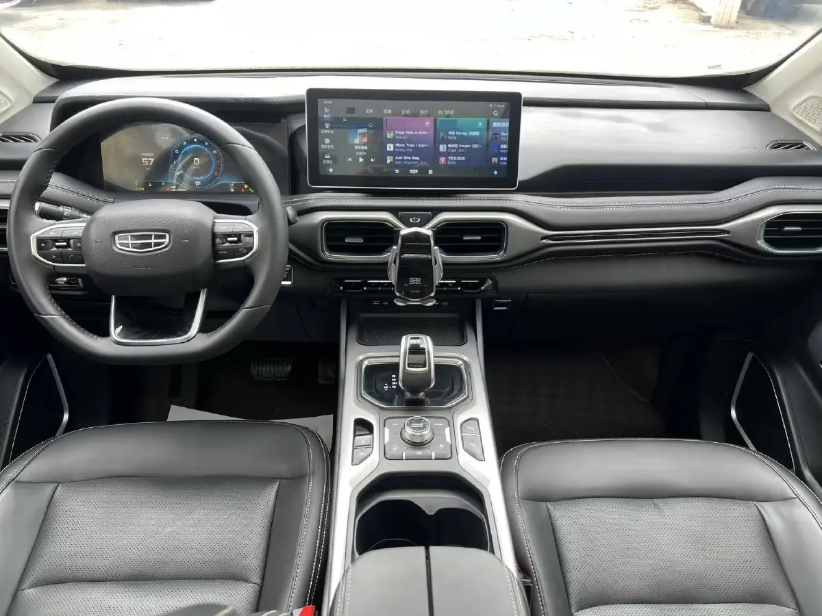 2020 Geely Okavango 1.8T 184HP L4 7DCT,autocango,china used car exporter,china ev exporter,chinese used car exporter,chinese used ev exporter