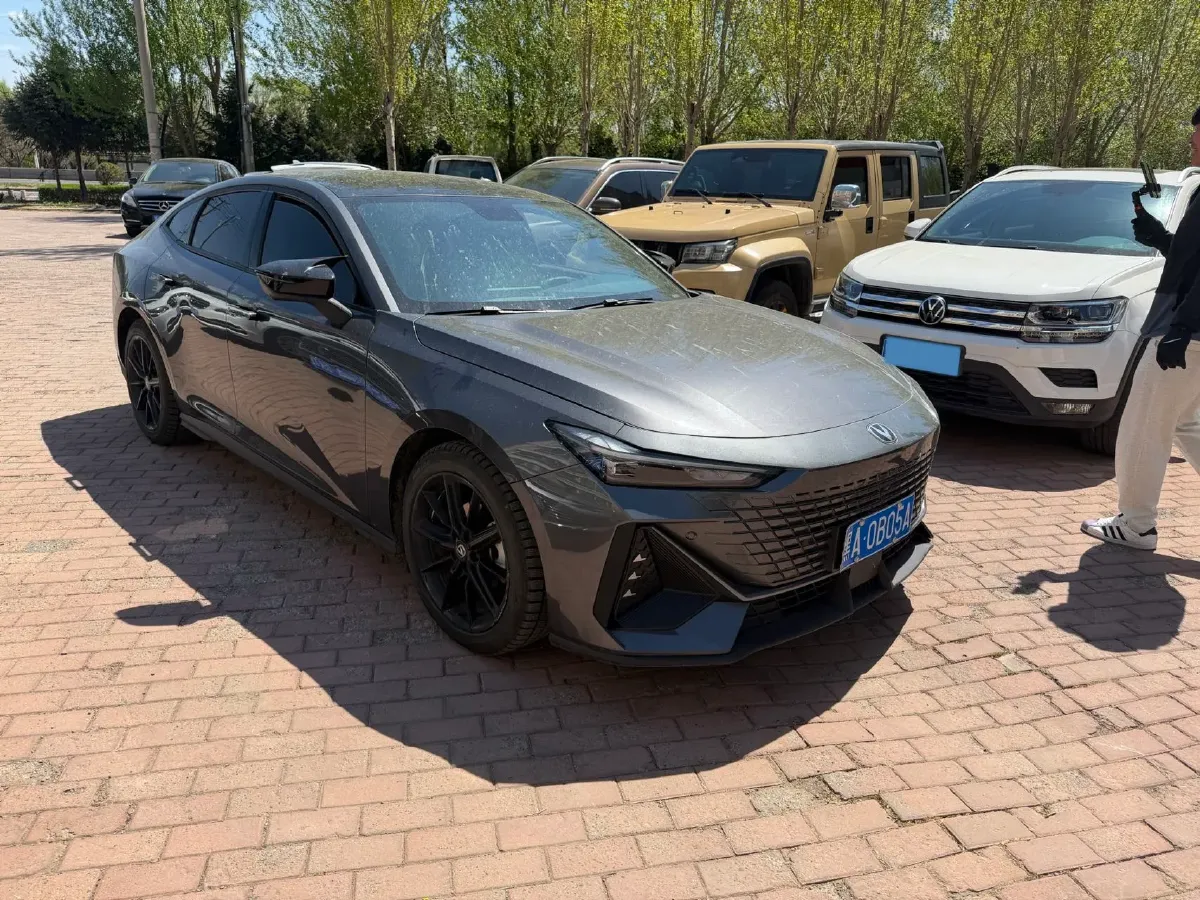 2022 ChangAn UNI-V 1.5T 188HP L4 7DCT,autocango,china used car exporter,china ev exporter,chinese used car exporter,chinese used ev exporter